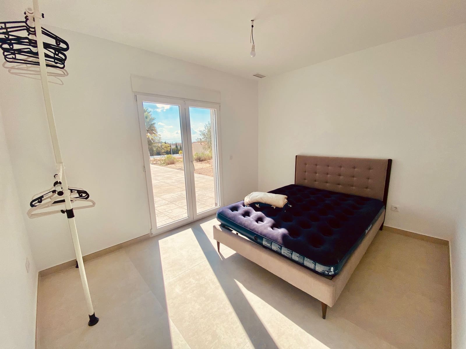 3 soveværelse Villa til salg i Pinoso med swimmingpool garage - € 365.000 (Ref: 9932114)