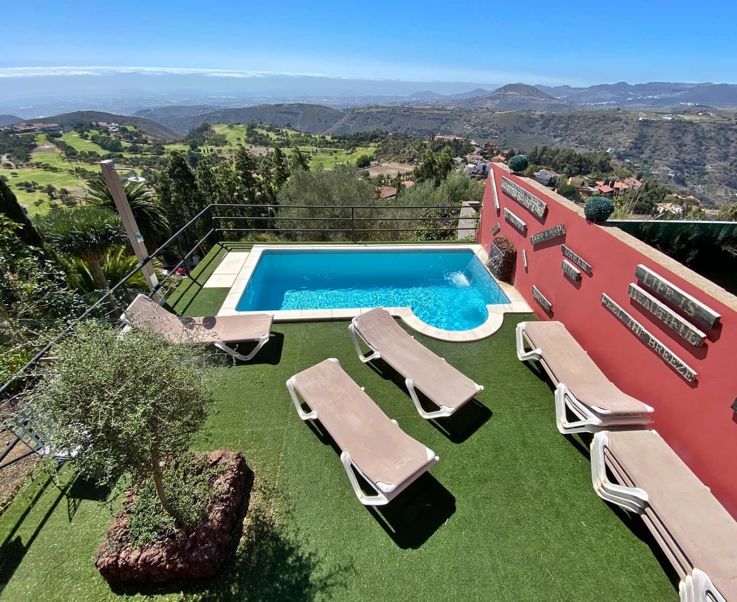 10 soveværelse Villa til salg i Santa Brigida med swimmingpool garage - € 2.500.000 (Ref: 5150099)