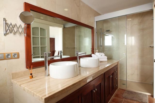 10 bedroom Hotel for sale in Santa Brígida with pool garage - € 2,500,000 (Ref: 5239466)