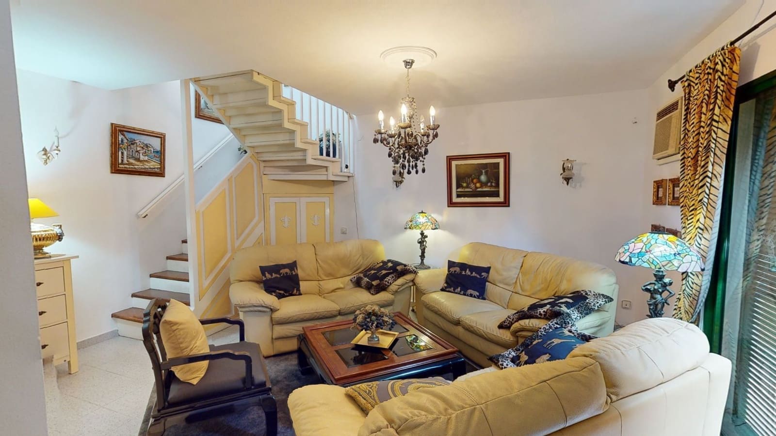 3 bedroom Villa for sale in San Bartolomé de Tirajana with garage €