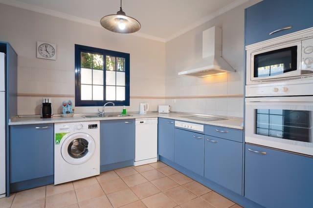 2 soverom Bungalow til salgs i Playa Blanca, Yaiza med svømmebasseng - € 598 500 (Ref: 8335535)