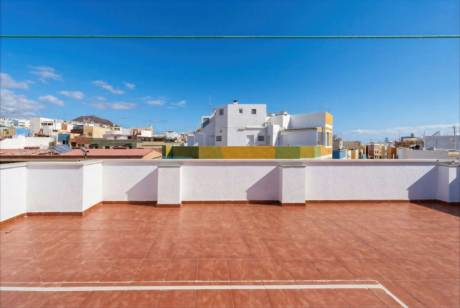 2 soveværelse Lejlighed til salg i Las Palmas de Gran Canaria med garage - € 259.000 (Ref: 9893766)