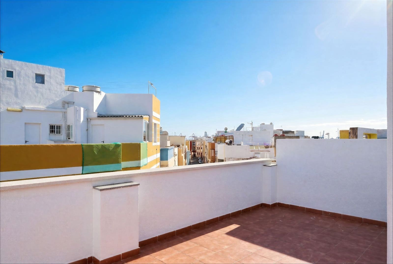 2 soveværelse Lejlighed til salg i Las Palmas de Gran Canaria med garage - € 259.000 (Ref: 9893766)