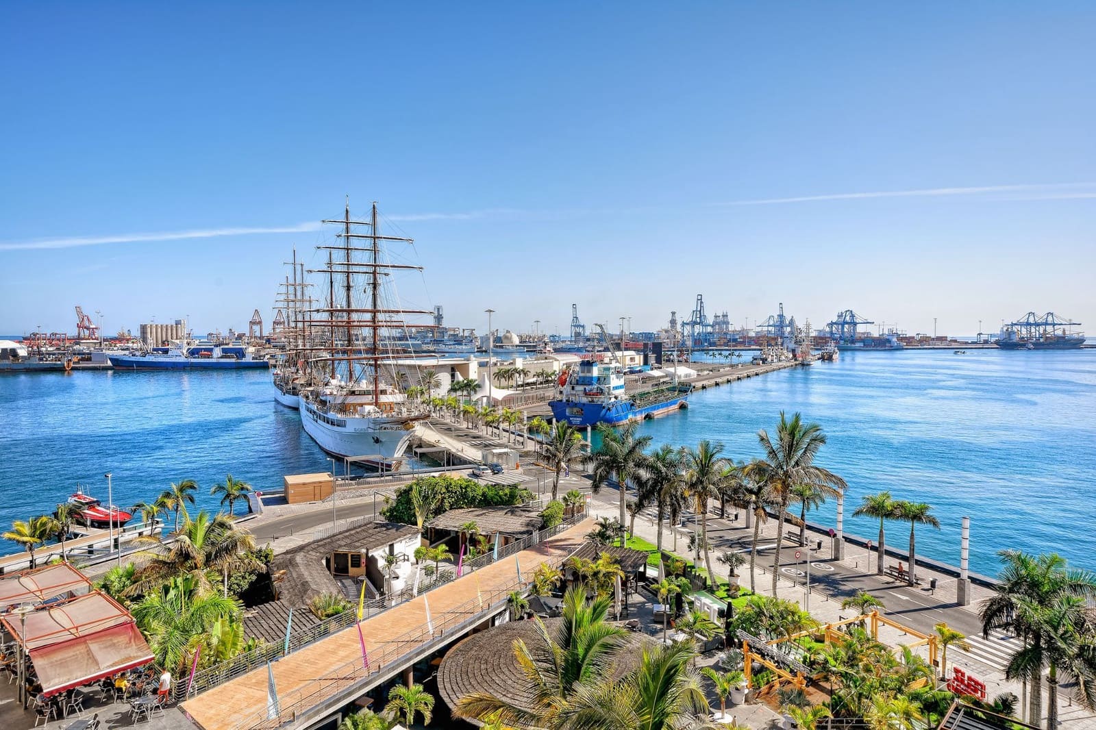 2 soveværelse Lejlighed til salg i Las Palmas de Gran Canaria med garage - € 259.000 (Ref: 9893766)