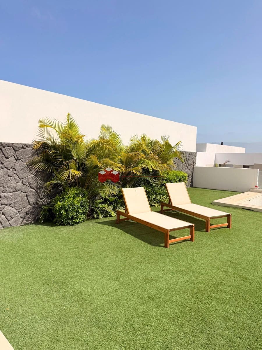 3 slaapkamer Villa te koop in Las Palmas de Gran Canaria met zwembad garage - € 1.095.000 (Ref: 10050693)