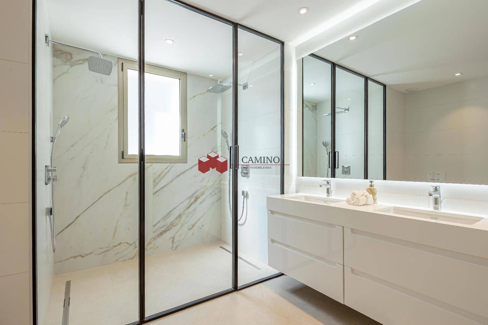 3 slaapkamer Villa te koop in Las Palmas de Gran Canaria met zwembad garage - € 1.095.000 (Ref: 10050693)