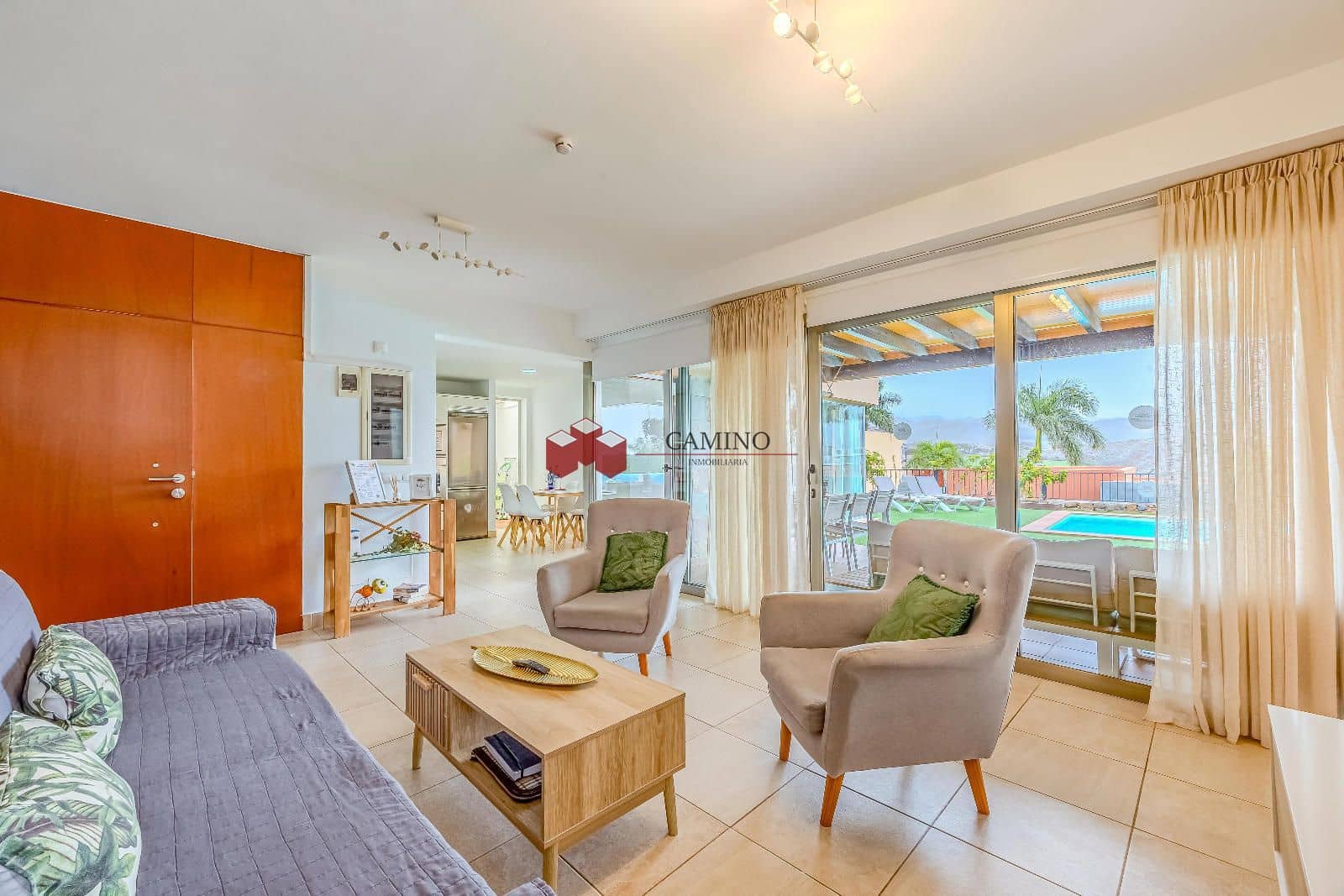 Chalet de 2 habitaciones en Salobre Golf en venta con piscina - 850.000 € (Ref: 10062811)