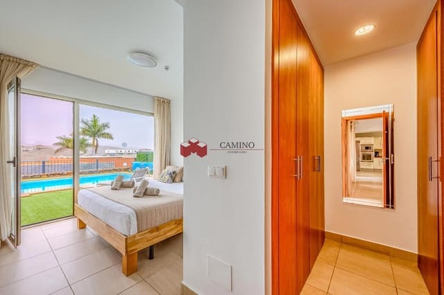 Chalet de 2 habitaciones en Salobre Golf, San Bartolomé de Tirajana en venta con piscina - 850.000 € (Ref: 10062811)