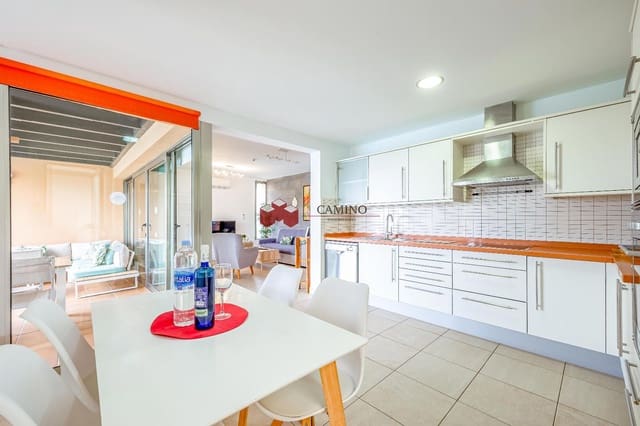 Chalet de 2 habitaciones en Salobre Golf, San Bartolomé de Tirajana en venta con piscina - 850.000 € (Ref: 10062811)