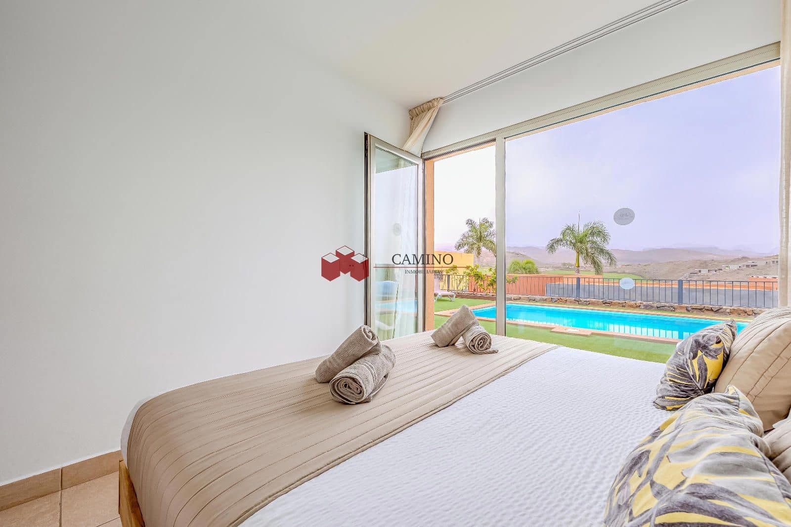 Chalet de 2 habitaciones en Salobre Golf en venta con piscina - 850.000 € (Ref: 10062811)