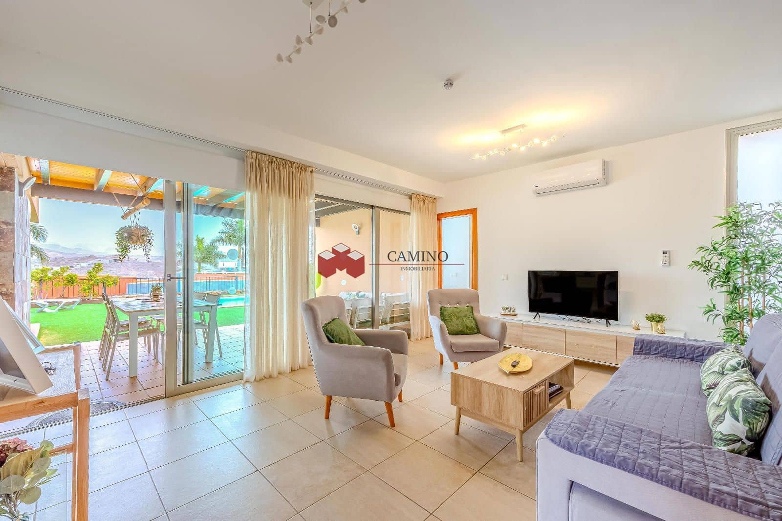 Chalet de 2 habitaciones en Salobre Golf en venta con piscina - 850.000 € (Ref: 10062811)