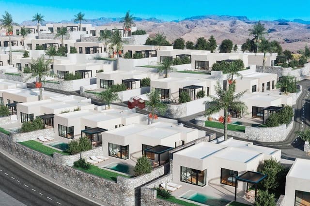 3 quarto Moradia para venda em Salobre Golf, San Bartolomé de Tirajana com garagem - 790 000 € (Ref: 10179547)