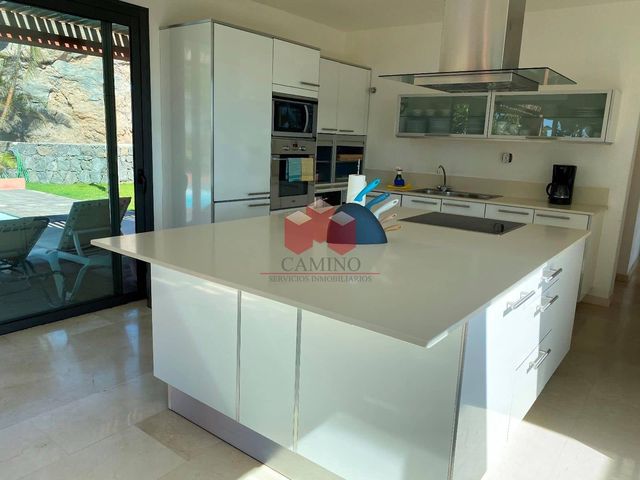 4 Zimmer Villa zu verkaufen in Salobre Golf, San Bartolomé de Tirajana mit Pool Garage - 1.735.000 € (Ref: 7382376)