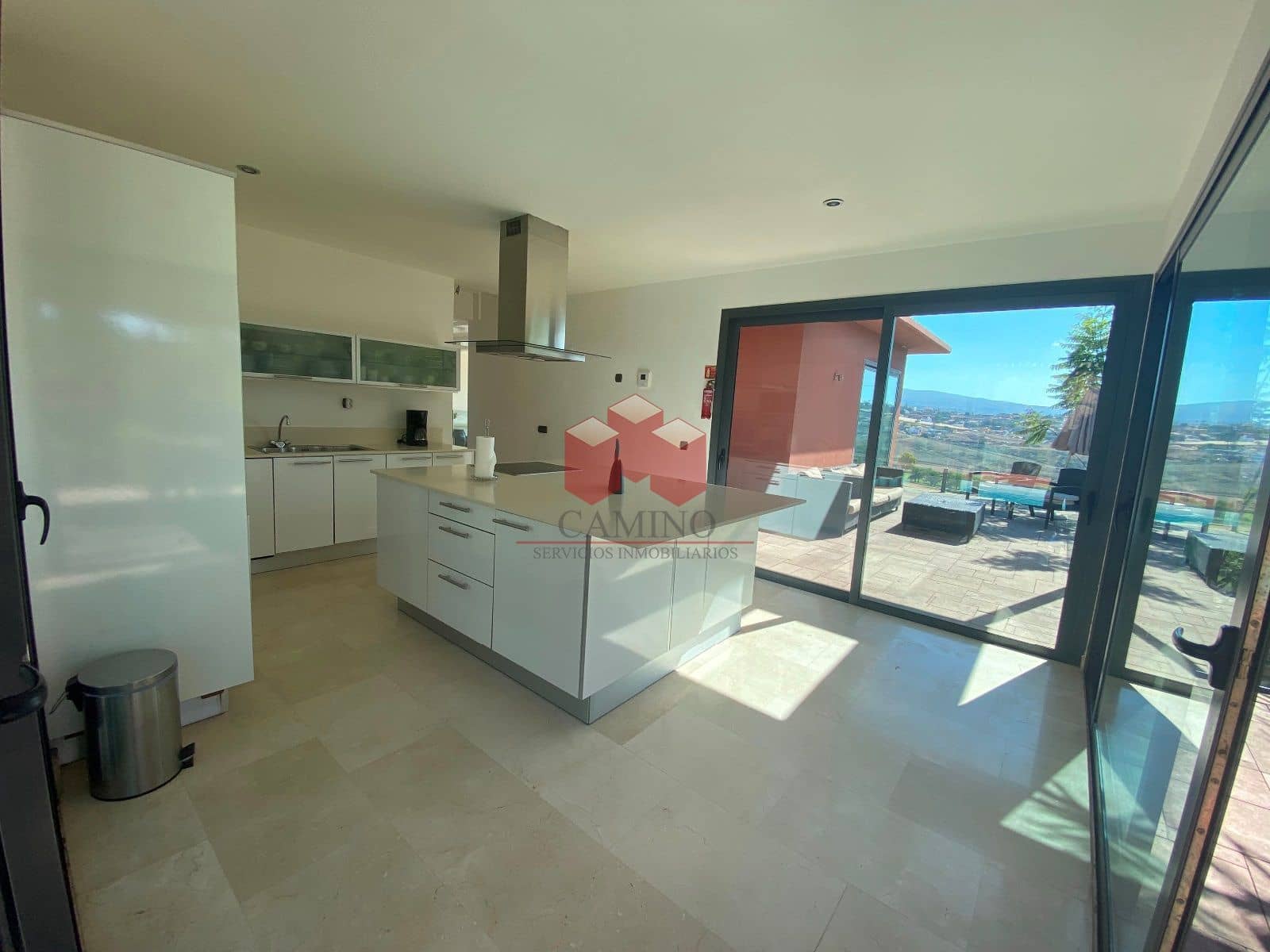 4 Zimmer Villa zu verkaufen in Salobre Golf mit Pool Garage - 1.735.000 € (Ref: 7382376)
