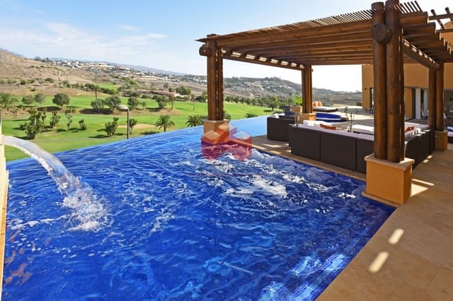 5 quarto Moradia para venda em Salobre Golf, San Bartolomé de Tirajana com piscina garagem - 2 300 000 € (Ref: 7409566)