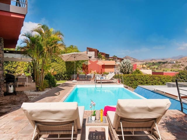 3 quarto Moradia para venda em Salobre Golf, San Bartolomé de Tirajana com piscina garagem - 1 650 000 € (Ref: 7409571)