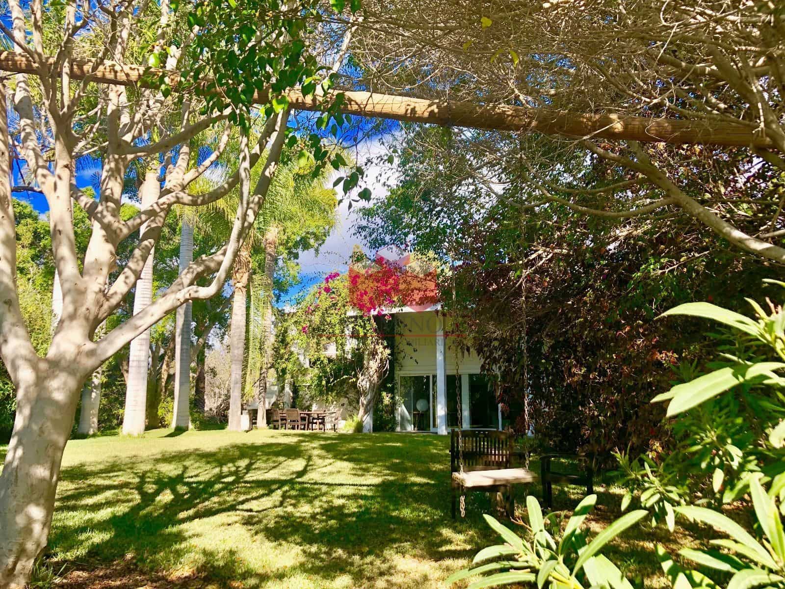 9 quarto Moradia para venda em Monte Leon com piscina - 8 500 000 € (Ref: 7575869)
