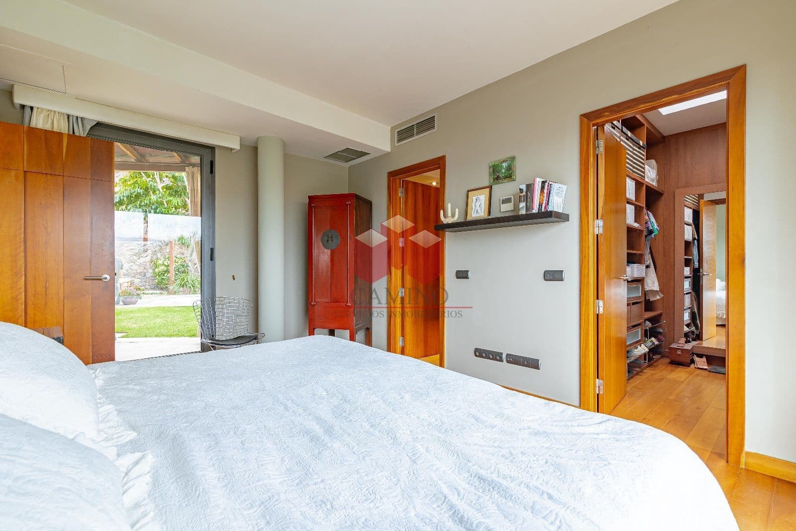 3 soveværelse Villa til salg i Salobre Golf med swimmingpool garage - € 1.495.000 (Ref: 8004702)