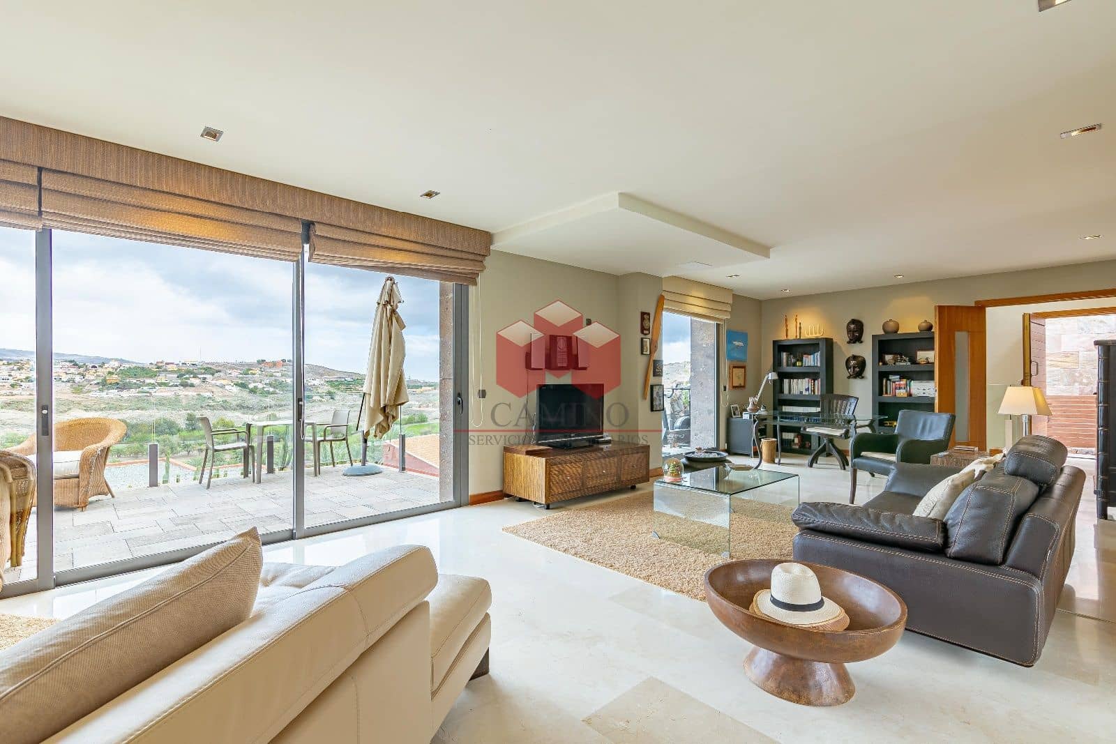 3 soveværelse Villa til salg i Salobre Golf med swimmingpool garage - € 1.495.000 (Ref: 8004702)