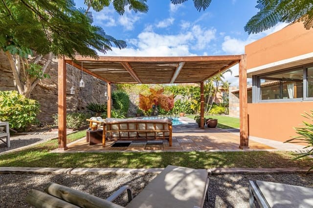 3 soveværelse Villa til salg i Salobre Golf, San Bartolomé de Tirajana med swimmingpool garage - € 1.495.000 (Ref: 8004702)