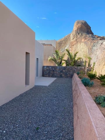 Chalet de 2 habitaciones en Salobre Golf, San Bartolomé de Tirajana en venta con piscina garaje - 884.000 € (Ref: 8438143)