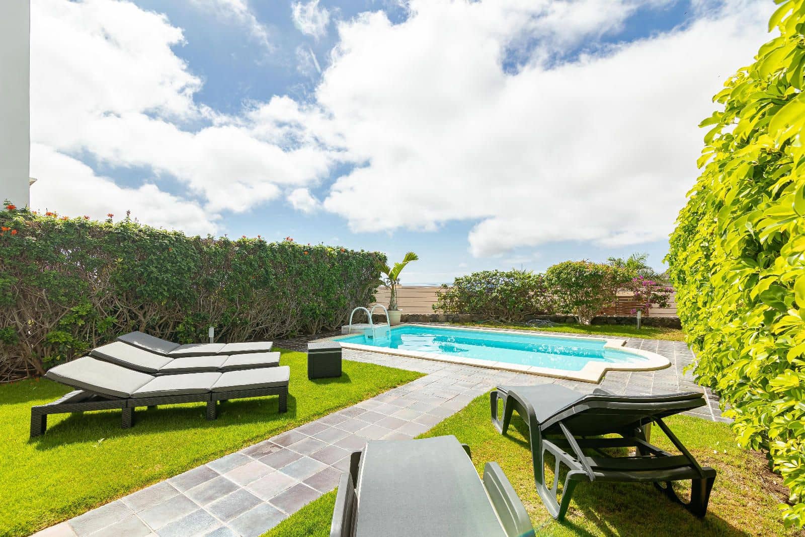 3 slaapkamer Villa te koop in San Bartolome de Tirajana met zwembad garage - € 739.000 (Ref: 8580833)