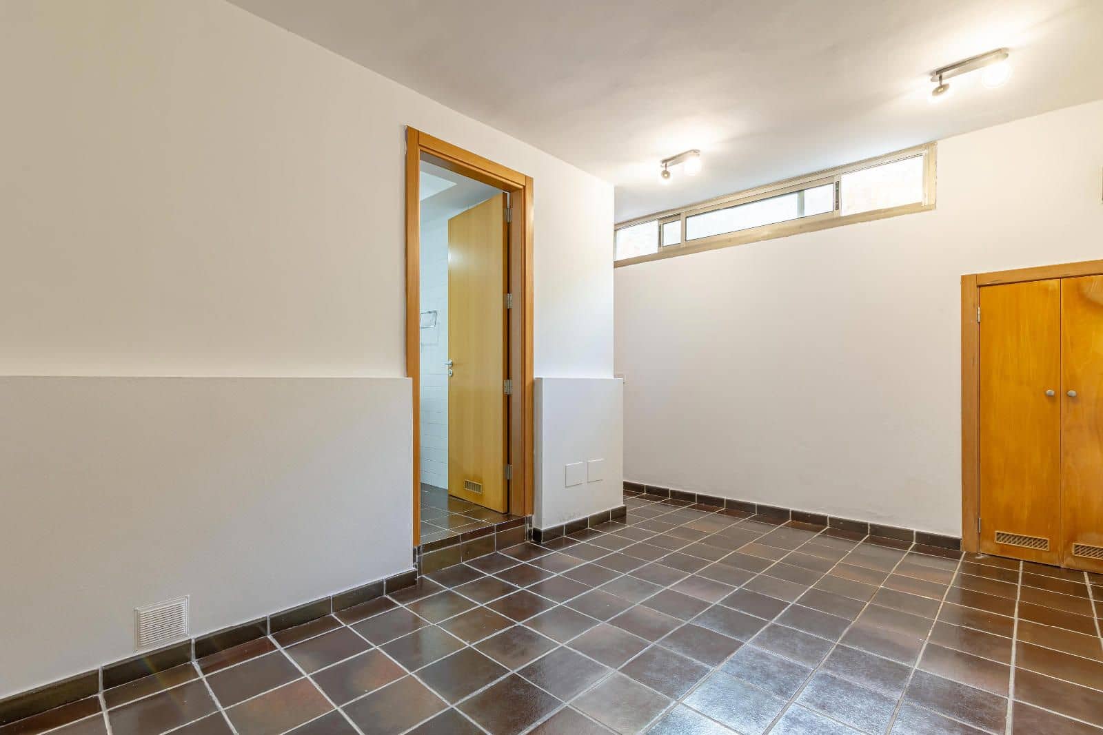 3 slaapkamer Villa te koop in San Bartolome de Tirajana met zwembad garage - € 739.000 (Ref: 8580833)