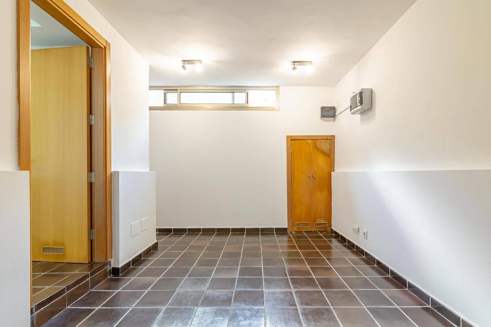 3 slaapkamer Villa te koop in San Bartolome de Tirajana met zwembad garage - € 739.000 (Ref: 8580833)