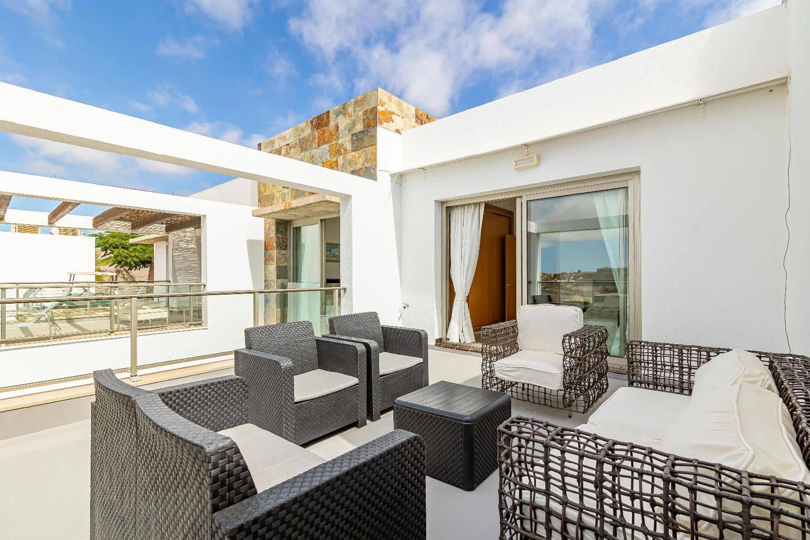 3 slaapkamer Villa te koop in San Bartolome de Tirajana met zwembad garage - € 739.000 (Ref: 8580833)