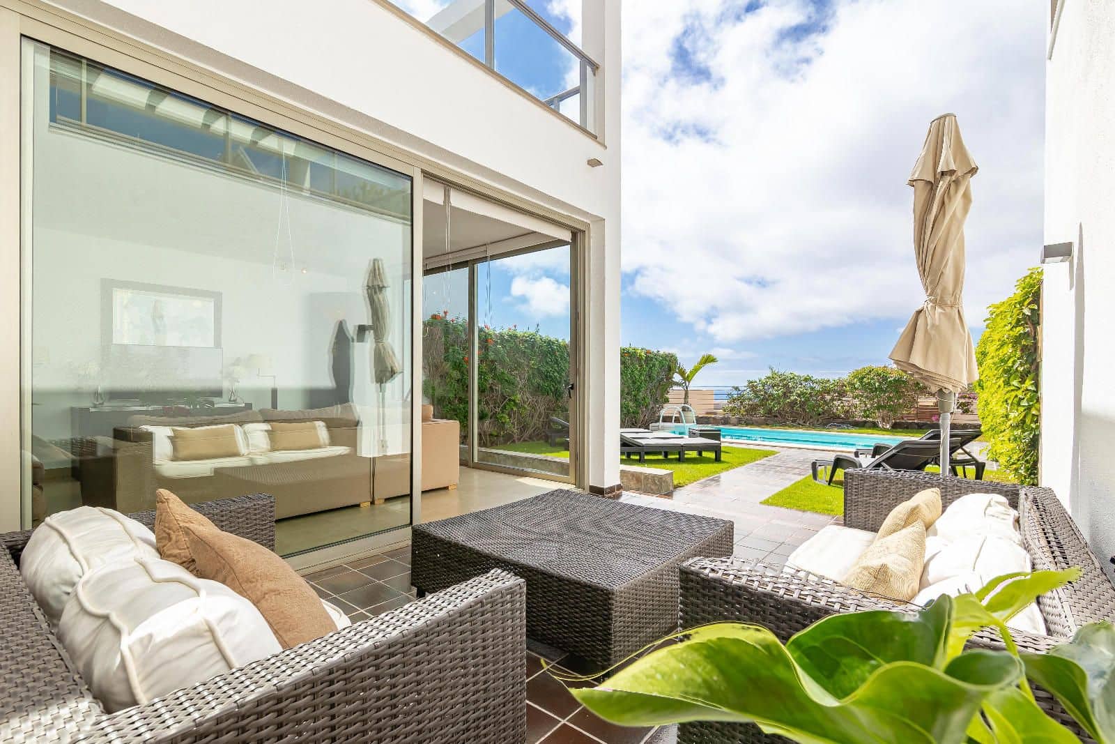 3 slaapkamer Villa te koop in San Bartolome de Tirajana met zwembad garage - € 739.000 (Ref: 8580833)