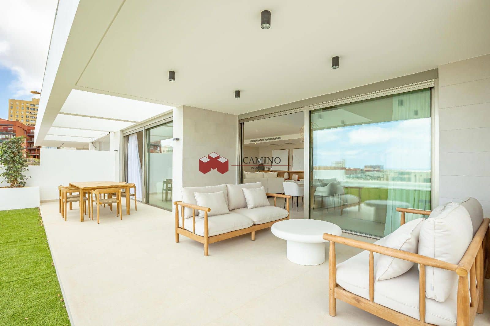 3 soveværelse Villa til salg i Las Palmas de Gran Canaria med garage - € 998.000 (Ref: 8594196)