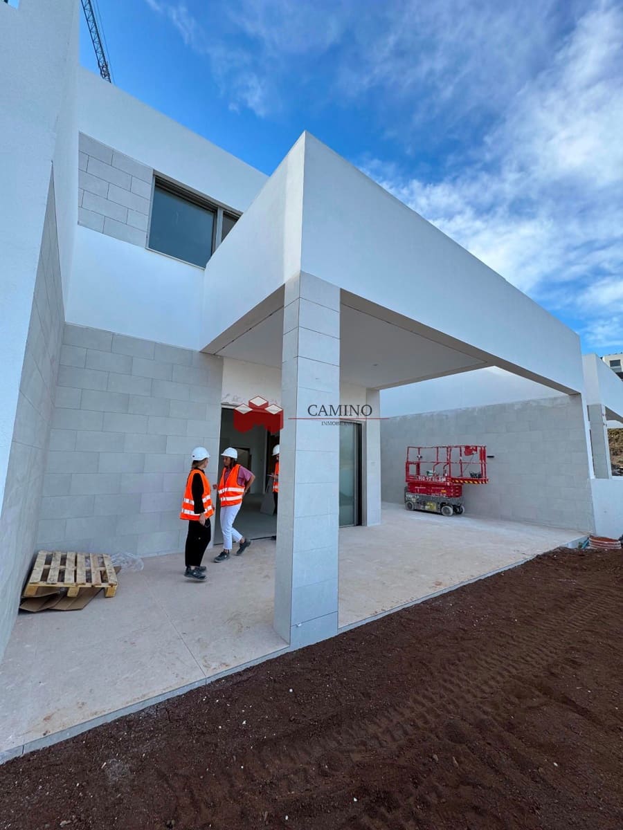 3 soveværelse Villa til salg i Las Palmas de Gran Canaria med garage - € 998.000 (Ref: 8594196)