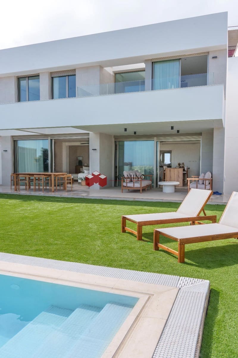 3 soverom Villa til salgs i Las Palmas de Gran Canaria med svømmebasseng garasje - € 1 495 000 (Ref: 8594196)
