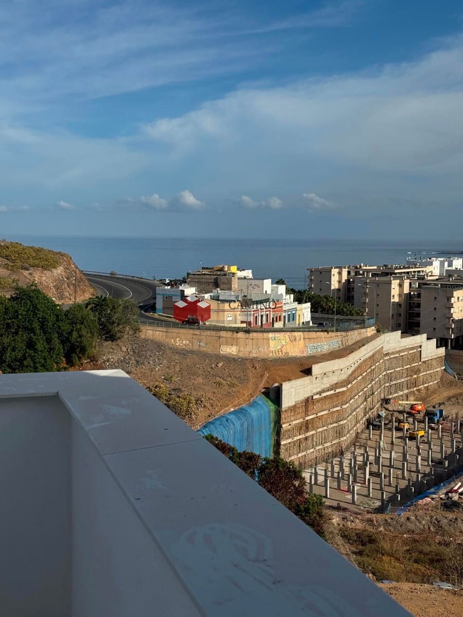 3 soverom Villa til salgs i Las Palmas de Gran Canaria med svømmebasseng garasje - € 1 495 000 (Ref: 8594196)