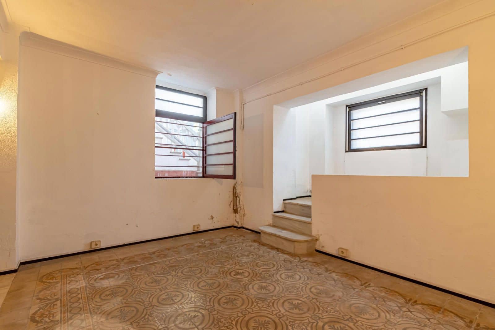 14 soverom Villa til salgs i Las Palmas de Gran Canaria med garasje - € 1 080 000 (Ref: 8609300)