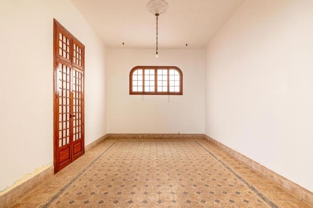 14 soveværelse Villa til salg i Las Palmas de Gran Canaria med garage - € 1.080.000 (Ref: 8609300)