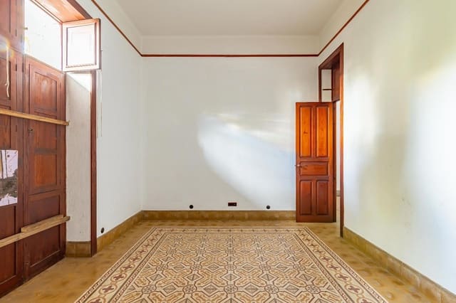 14 soveværelse Villa til salg i Las Palmas de Gran Canaria med garage - € 1.080.000 (Ref: 8609300)