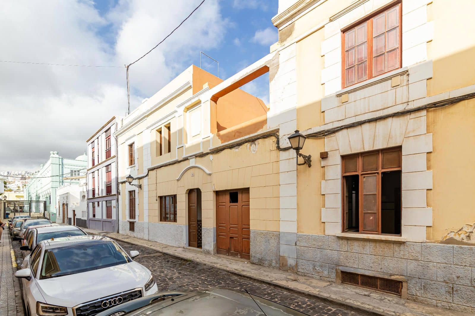 14 soverom Villa til salgs i Las Palmas de Gran Canaria med garasje - € 1 080 000 (Ref: 8609300)