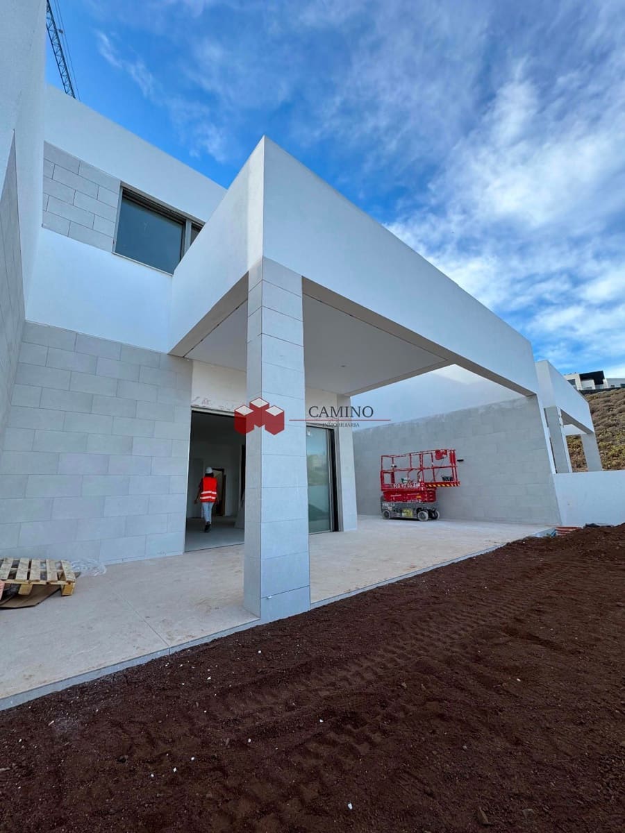 3 slaapkamer Villa te koop in Las Palmas de Gran Canaria met garage - € 1.080.000 (Ref: 8804064)