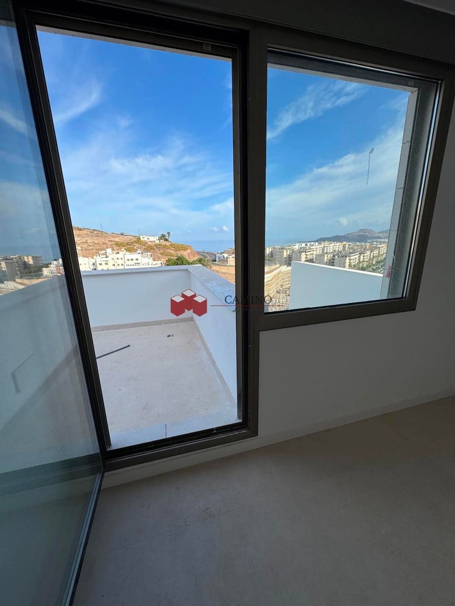 3 slaapkamer Villa te koop in Las Palmas de Gran Canaria met garage - € 1.080.000 (Ref: 8804064)