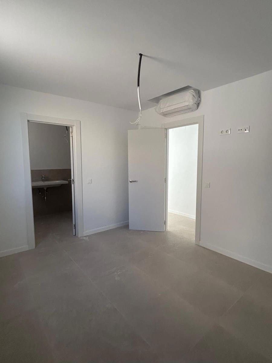 Villa till salu i Salobre Golf med pool garage - 775 000 € (Ref: 8885562)