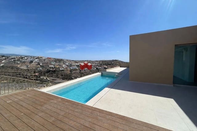 3 camera da letto Villa in vendita in Salobre Golf, San Bartolomé de Tirajana con piscina garage - 755.000 € (Rif: 8885562)