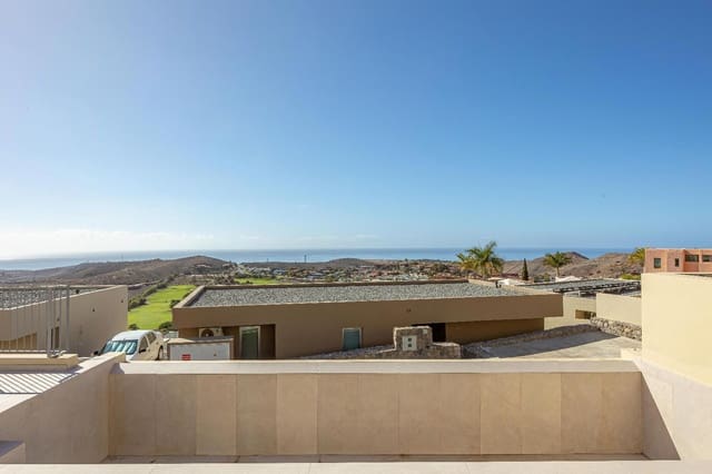 3 bedroom Villa for sale in Salobre Golf, San Bartolomé de Tirajana with pool - € 975,000 (Ref: 8885563)