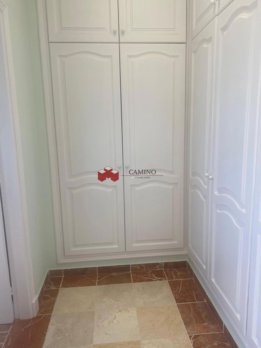 3 sypialnia Dom na sprzedaż w Salobre Golf z basenem garażem - 676 174 € (Ref: 9221876)