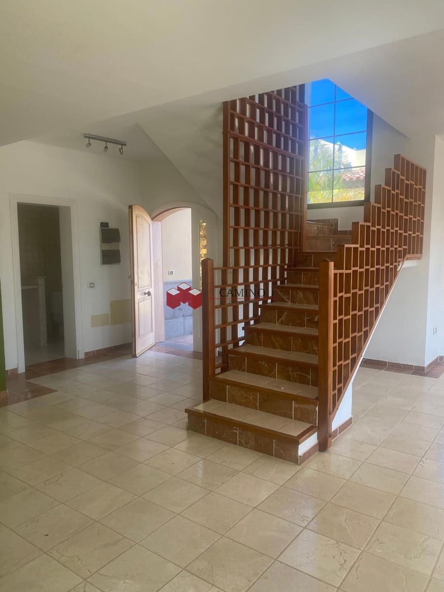 3 sypialnia Dom na sprzedaż w Salobre Golf z basenem garażem - 676 174 € (Ref: 9221876)