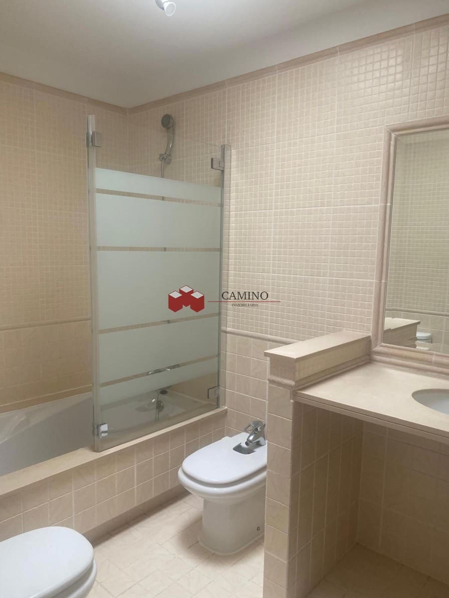 3 sypialnia Dom na sprzedaż w Salobre Golf z basenem garażem - 676 174 € (Ref: 9221876)