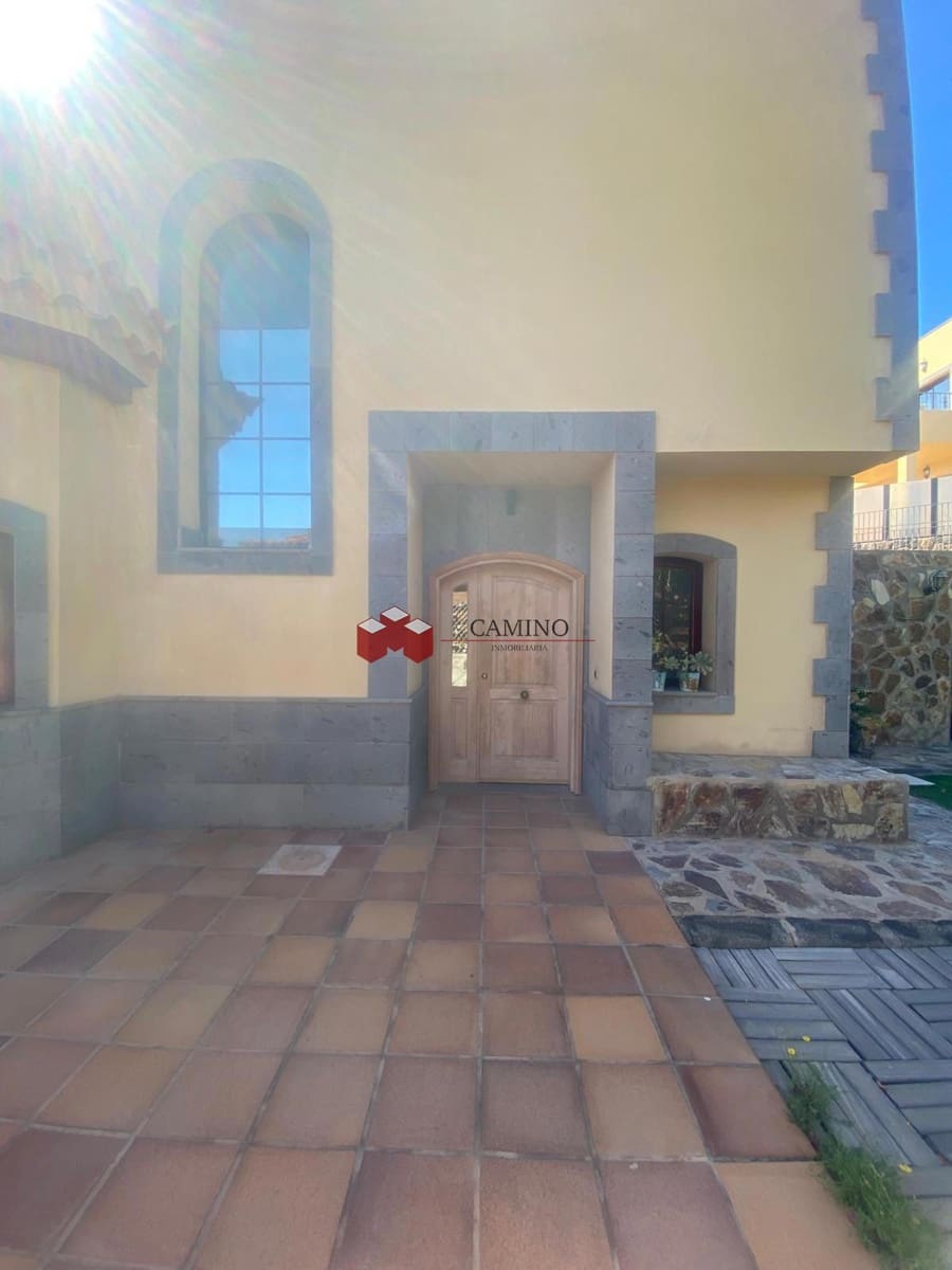 3 sypialnia Dom na sprzedaż w Salobre Golf z basenem garażem - 676 174 € (Ref: 9221876)