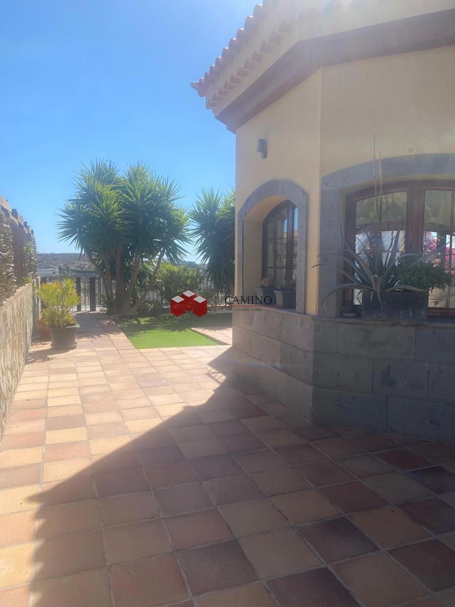 3 sypialnia Dom na sprzedaż w Salobre Golf z basenem garażem - 676 174 € (Ref: 9221876)