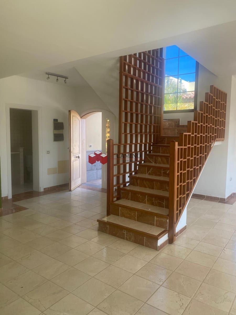 3 sypialnia Dom na sprzedaż w Salobre Golf z basenem garażem - 676 174 € (Ref: 9221876)