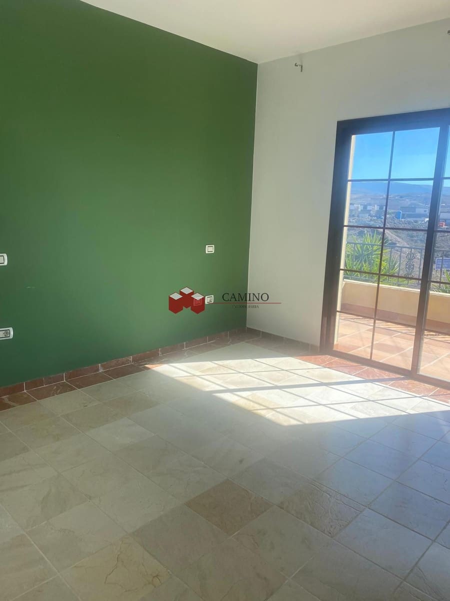 3 sypialnia Dom na sprzedaż w Salobre Golf z basenem garażem - 676 174 € (Ref: 9221876)